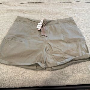 Women's Green Shorts BNWT